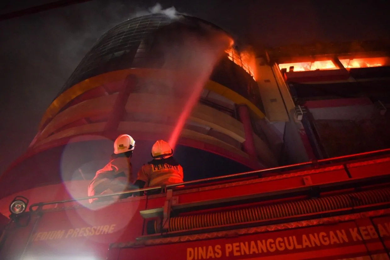 Four Victims Found After Glodok Plaza Fire in Jakarta